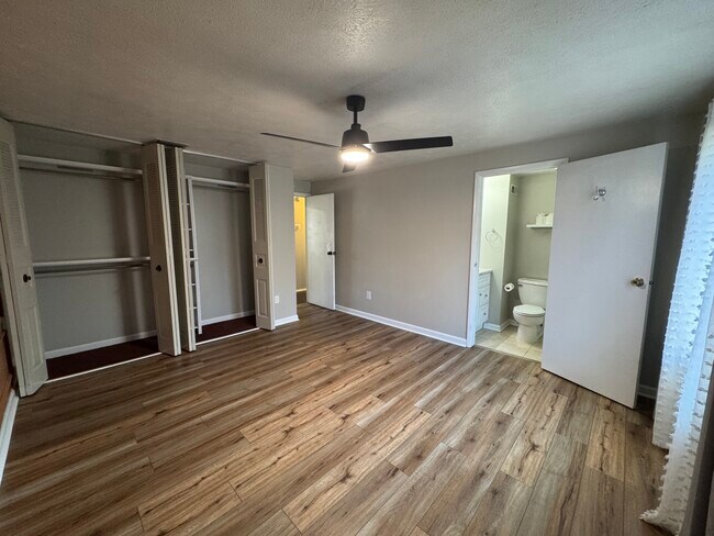 Building Photo - 261 Windsor Castle Dr