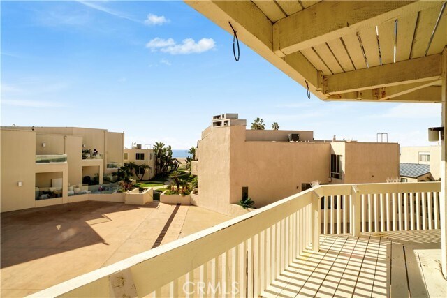 Building Photo - 7301 Vista Del Mar