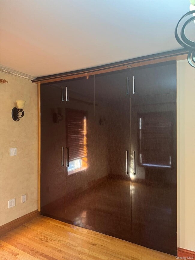 Building Photo - 138-54 Hoover Ave