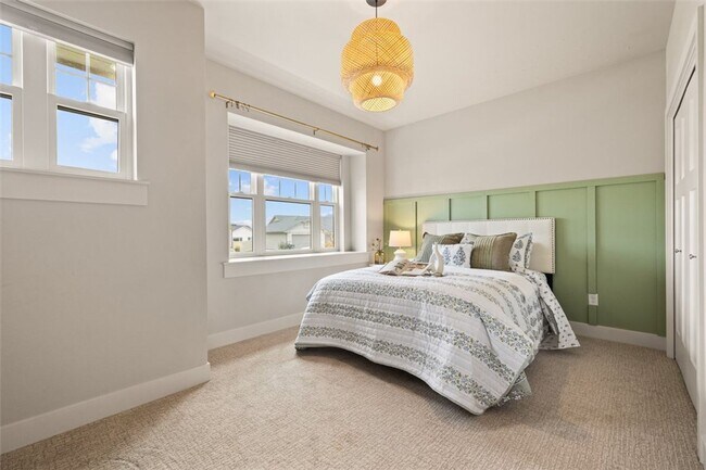 Building Photo - 4 Bed / 3 Bath Home in Silver Creek Estate...