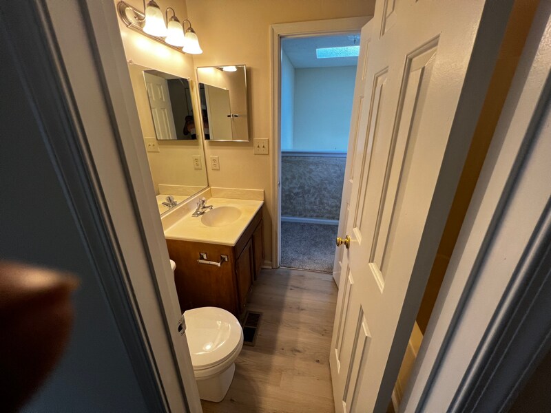 Building Photo - 343 Lee's Ml Dr