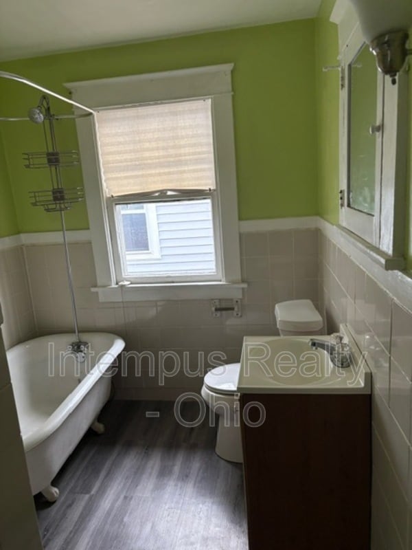 Building Photo - 54 Halls Heights Ave