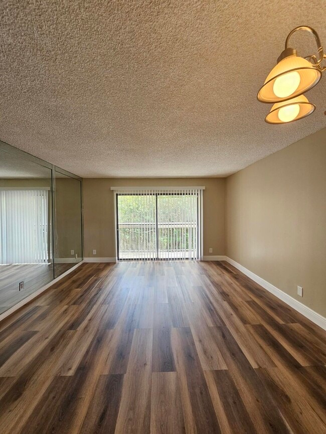 Building Photo - 2050 N Congress Ave