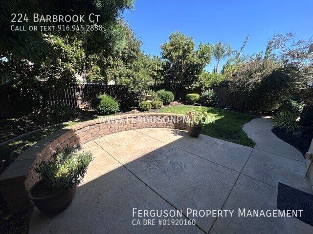 Building Photo - 224 Barbrook Ct