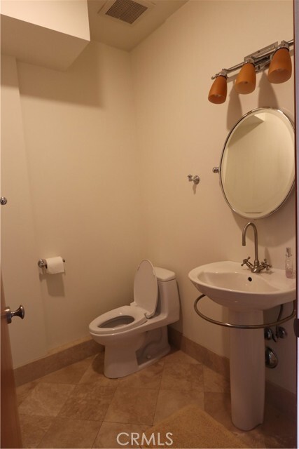 Building Photo - 703 Luton Dr