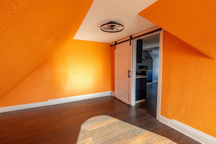 Building Photo - 310 Marsonia St