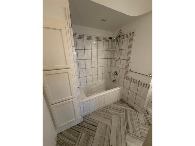 Building Photo - 11270 192nd St N