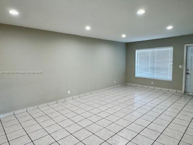 Building Photo - 260 SW 8th Ave