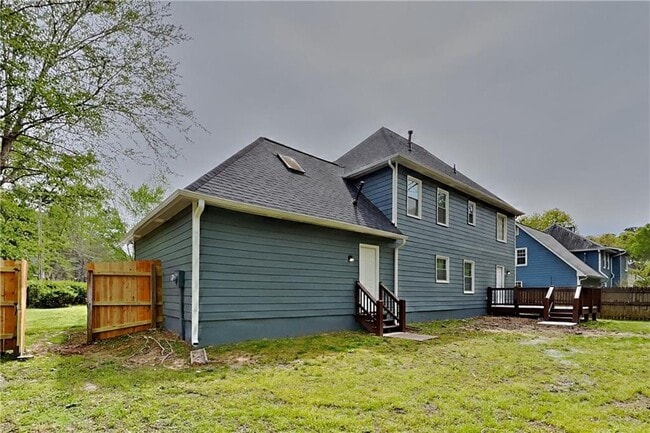 Building Photo - 1311 Bustling Ln SW