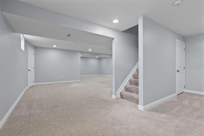 Building Photo - 6185 Dietz Dr