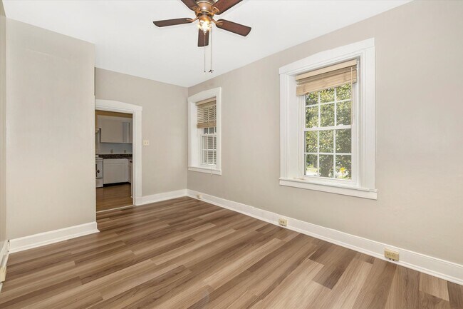 Building Photo - 4 S Westside Ave