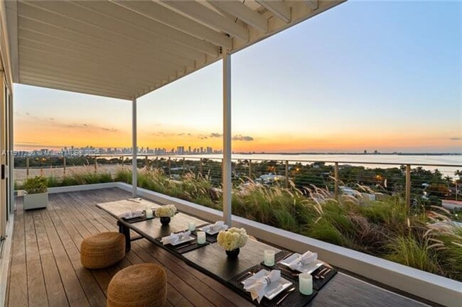 Building Photo - 4701 Meridian Ave