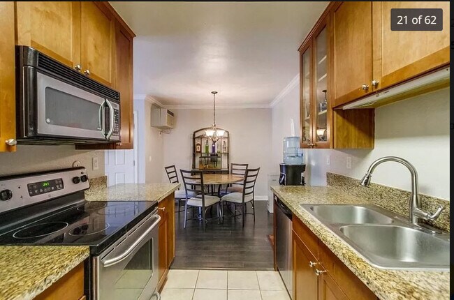 Building Photo - 13323 Rancho Penasquitos Blvd