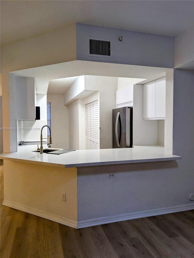 Building Photo - 775 SW 148th Ave