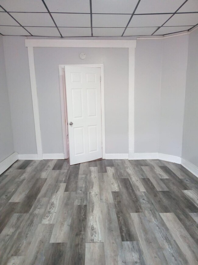Building Photo - 105 Wilkinson Ave