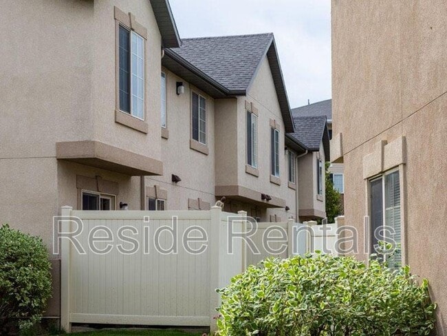 Building Photo - 1754 N 500 W