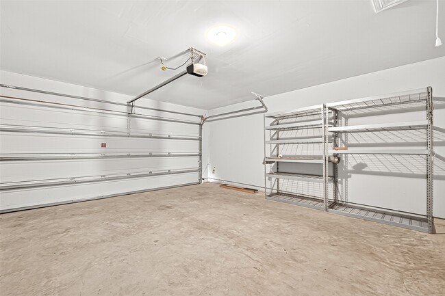 Building Photo - 3326 McDonough Way