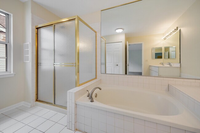 Building Photo - 2234 Seaver Ln