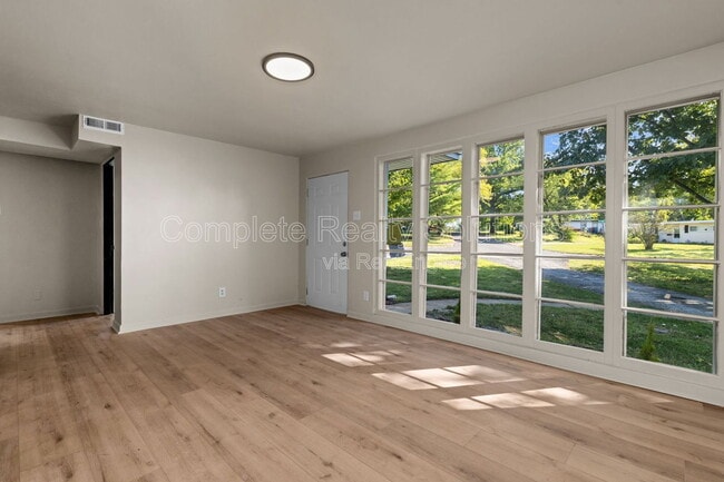 Building Photo - 1395 St Jean St