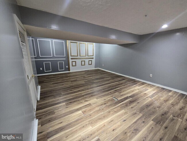 Building Photo - 5211 Stoney Meadows Dr