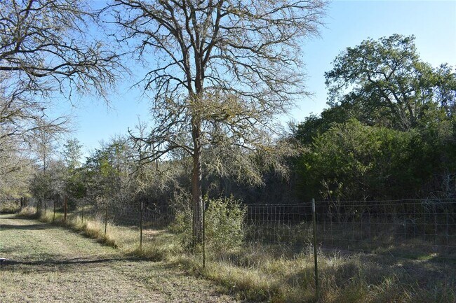 Building Photo - 399 Pope Bend N