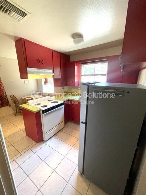 Building Photo - 2530 Veranda Rd NW