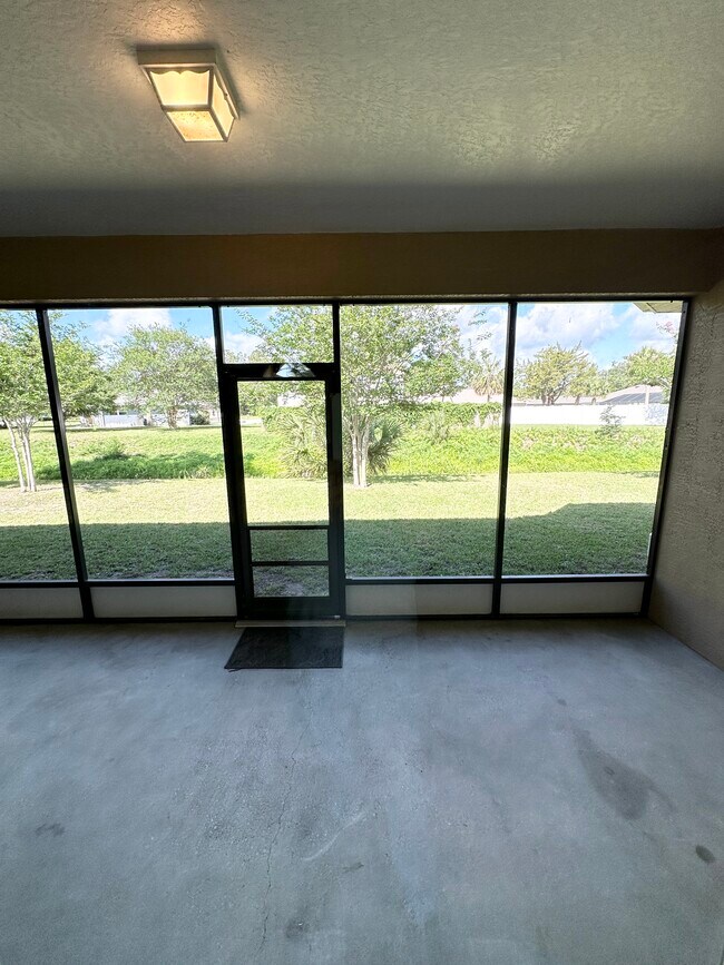 Building Photo - 6 Prince Eric Ln