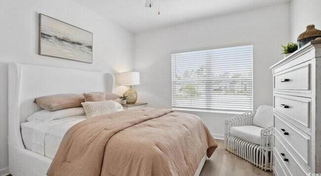 Building Photo - 31 Quaker Rdg Dr