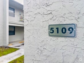 Building Photo - 1BD/1BA Apartment off Curry Ford in Henley...