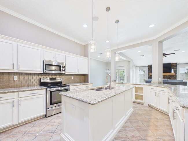 Building Photo - 4819 10 Sleep Ln