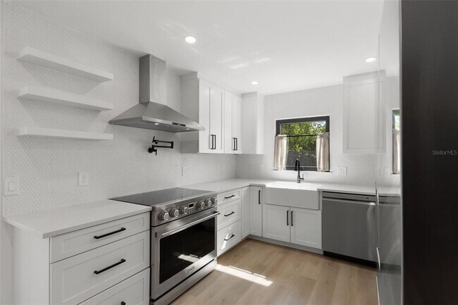 Building Photo - 312 41st Ave