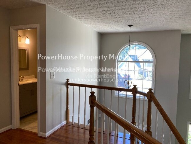 Building Photo - 605 Suwanee Lakes Cir NW