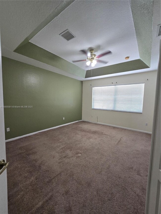 Building Photo - 1750 NE 37th Pl
