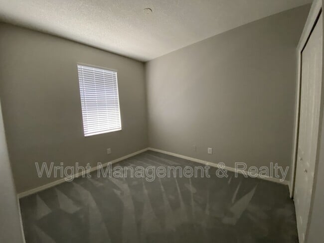 Building Photo - 1439 Loretto Cir