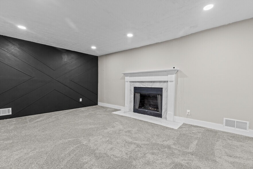 Building Photo - 800 Post Road Cir