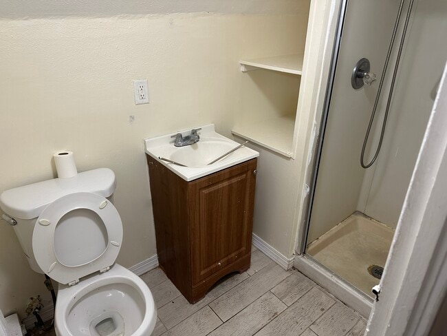 Building Photo - 318 Ardmore Ave