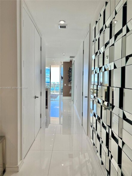 Building Photo - 1100 Biscayne Blvd