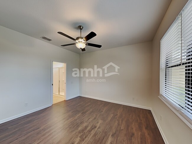 Building Photo - 5562 107th Terrace E