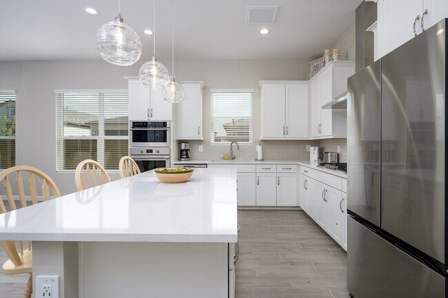 Building Photo - 5972 E Sinclair St