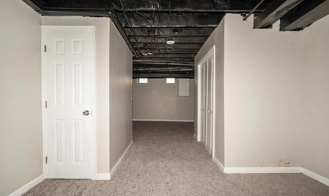 Building Photo - 163 N Wolfe St