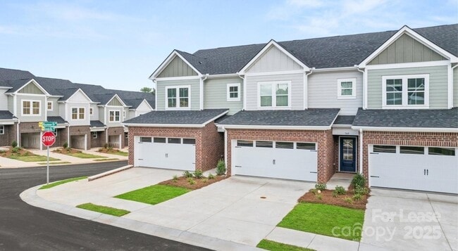 Primary Photo - 1748 Marglyn Dr