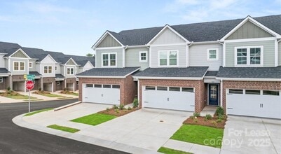 Building Photo - 1748 Marglyn Dr