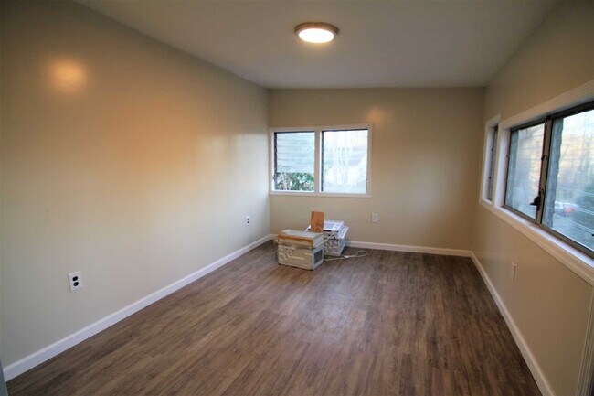 Building Photo - 71 Miller Rd