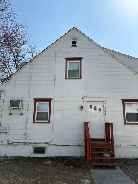 Building Photo - 418 Highland Ave