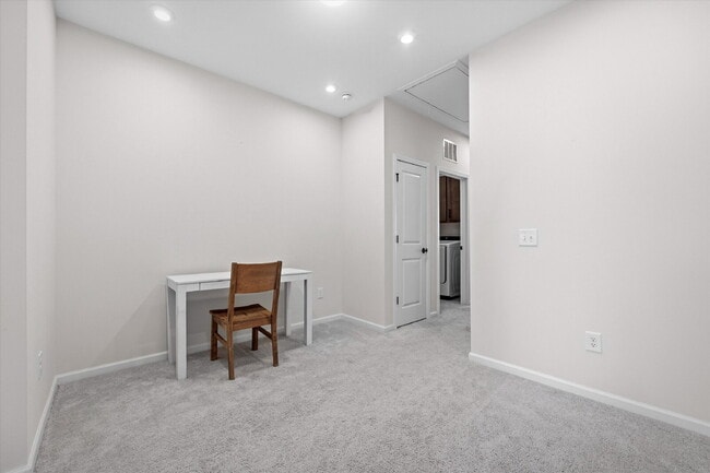 Building Photo - "Spacious 3-Bed Townhouse  with 2.5 Baths at 217 Brooks Springs Drive, Fort Mill!"
