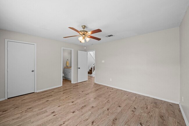 Building Photo - 16723 Running Quail Ct