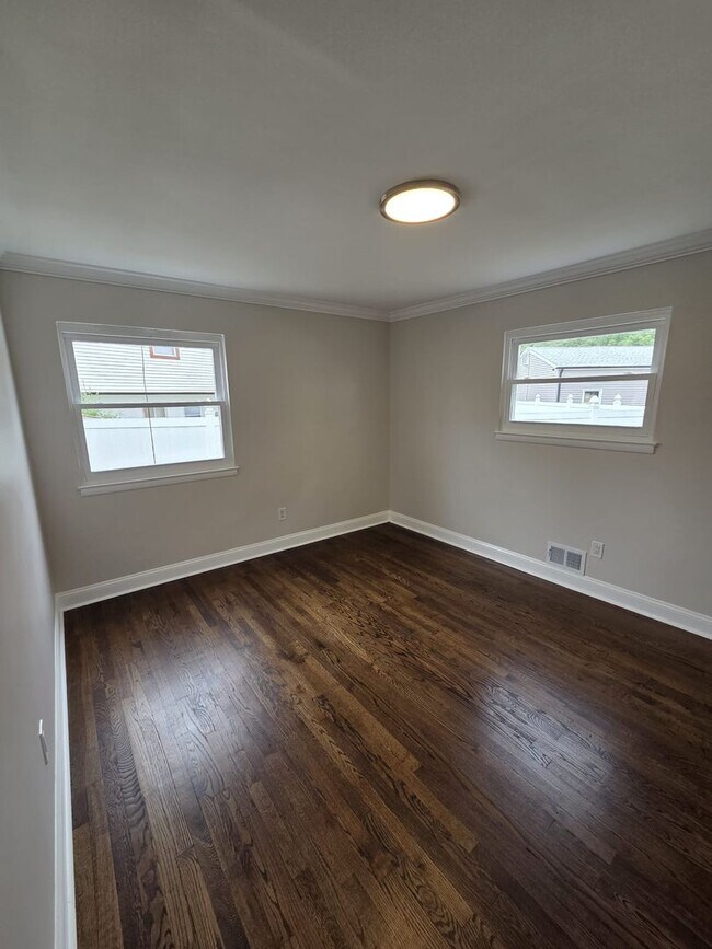 Building Photo - 955 Egret Dr