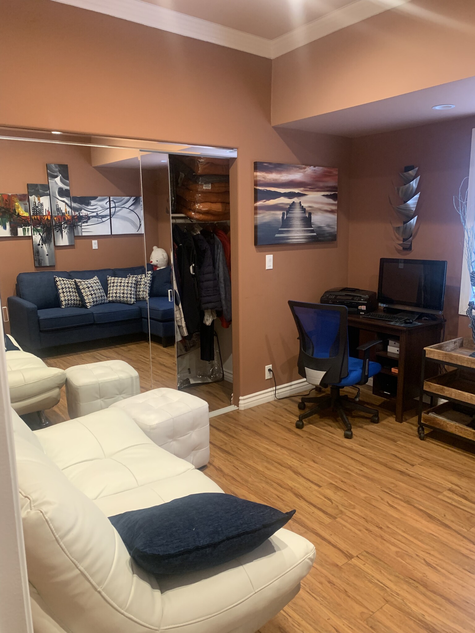 Building Photo - 766 N Alexandria Ave