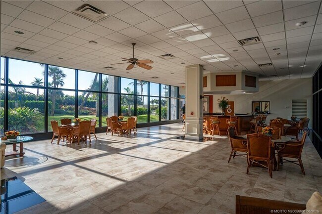 Building Photo - 10410 S Ocean Dr
