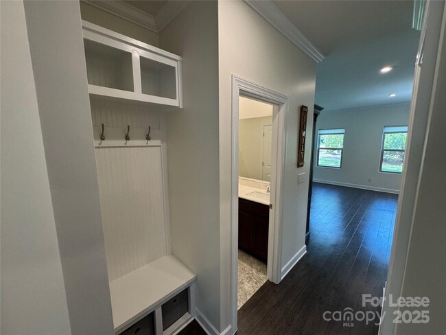 Building Photo - 4641 Collingham Dr